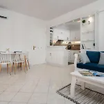 Prelude 2br Naxos Town Center Near Apartmán
