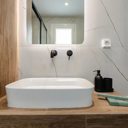 Prelude 2br Naxos Town Center Near 公寓 *